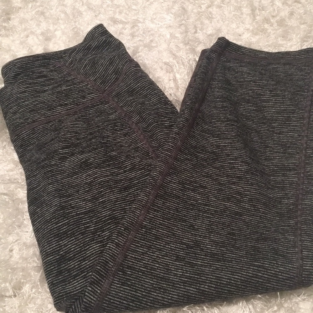 Old navy active medium cropped pants athletic